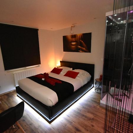 Spa Privatif Love Room, Le Hammam Et Bulles, Chez Nuits Chartraines Chartres Esterno foto