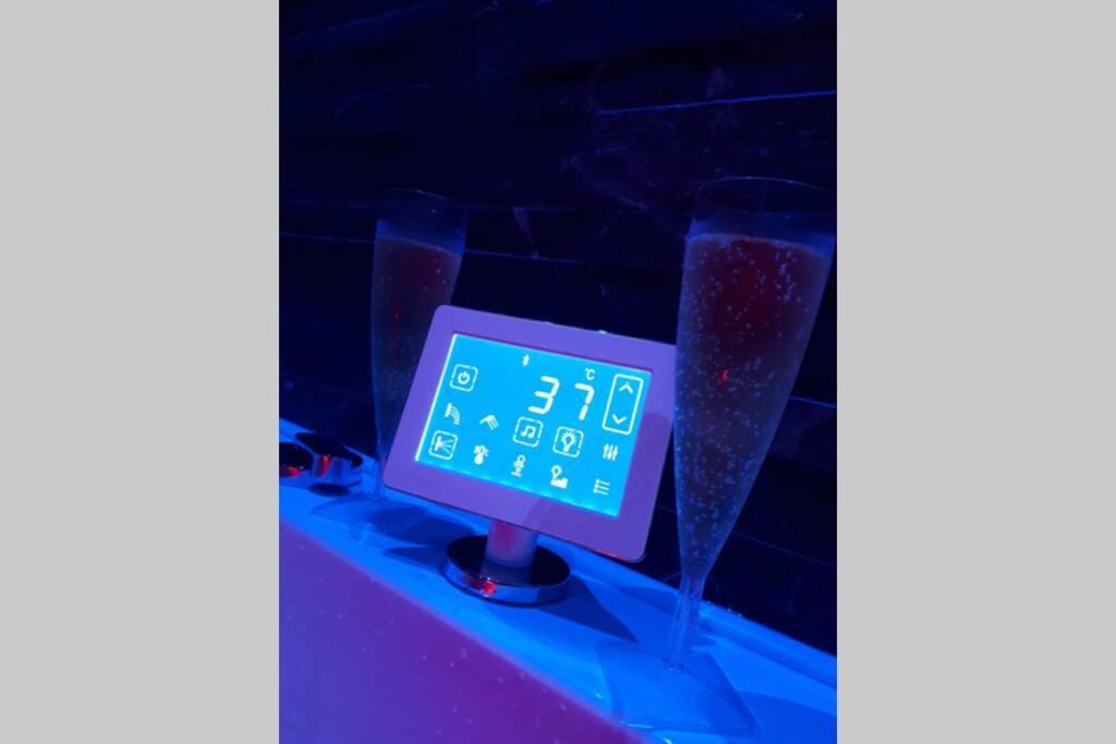 Spa Privatif Love Room, Le Hammam Et Bulles, Chez Nuits Chartraines Chartres Esterno foto