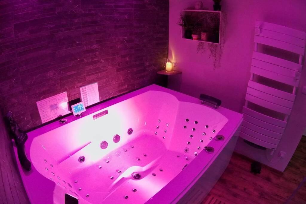 Spa Privatif Love Room, Le Hammam Et Bulles, Chez Nuits Chartraines Chartres Esterno foto