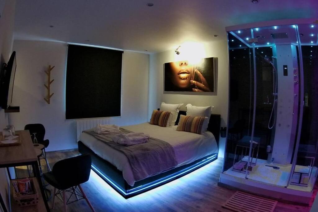 Spa Privatif Love Room, Le Hammam Et Bulles, Chez Nuits Chartraines Chartres Esterno foto