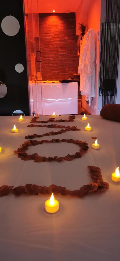 Spa Privatif Love Room, Le Hammam Et Bulles, Chez Nuits Chartraines Chartres Esterno foto