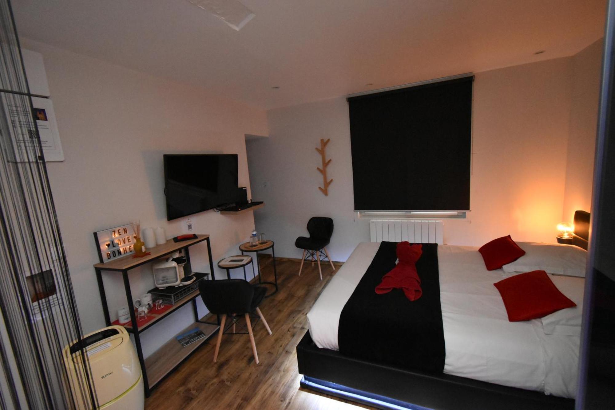 Spa Privatif Love Room, Le Hammam Et Bulles, Chez Nuits Chartraines Chartres Esterno foto