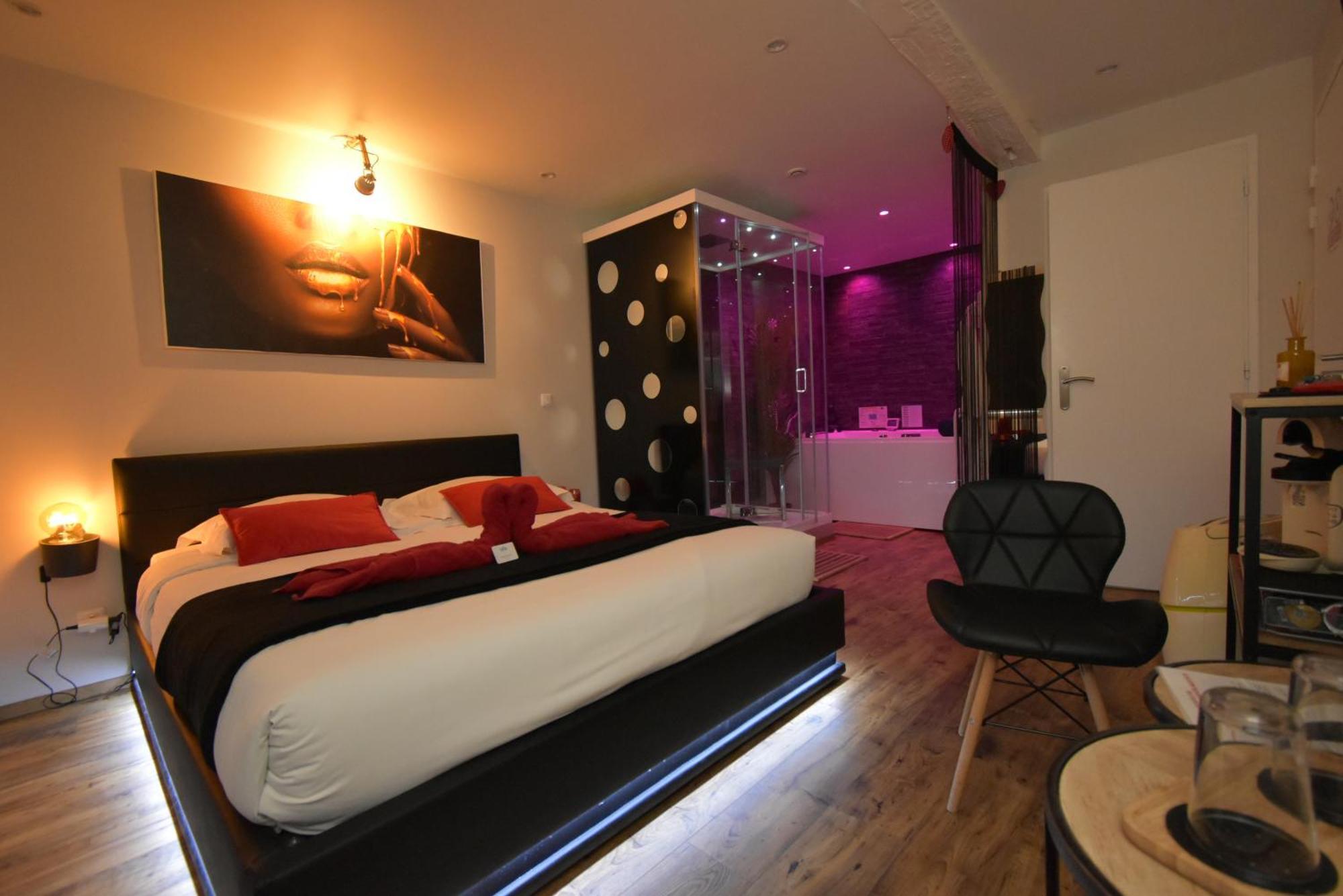 Spa Privatif Love Room, Le Hammam Et Bulles, Chez Nuits Chartraines Chartres Esterno foto